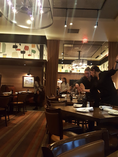 American Restaurant «Burtons Grill of Burlington», reviews and photos, 43 Middlesex Turnpike #10b, Burlington, MA 01803, USA