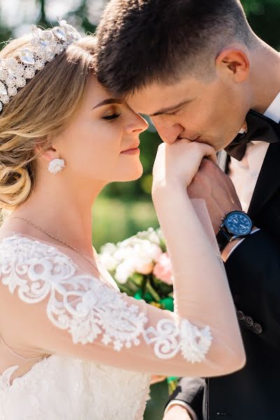 Fotógrafo de casamento Svitlyk Bobik (svitlykbobik). Foto de 26 de março 2020