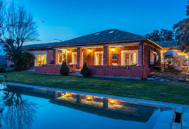 Villa with pool and terrace 18