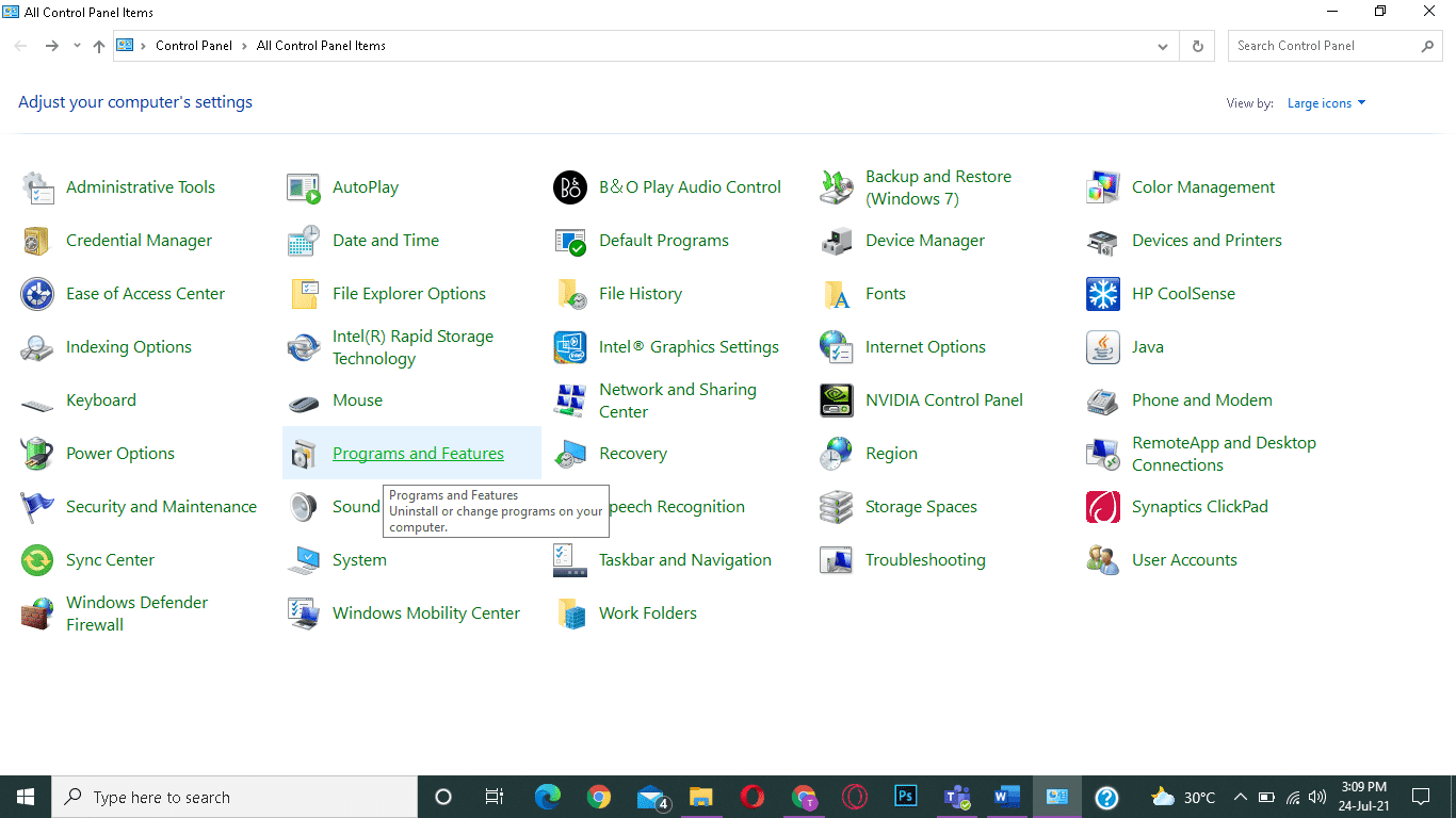 Vyberte Programy a funkce.  Jak opravit vysoké využití procesoru ve Windows 10?