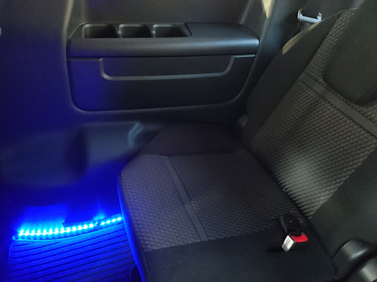 ステップワゴンのLEDフットライト・ステップワゴンスパーダに関するカスタム事例の投稿画像3枚目