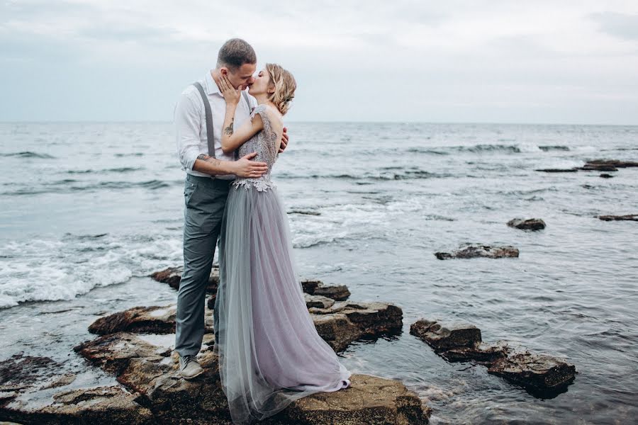 Fotógrafo de casamento Artem Petrunin (artempetrunin). Foto de 1 de outubro 2017