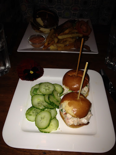 French Restaurant «Vin Et Fleurs», reviews and photos, 69 Thompson St, New York, NY 10012, USA