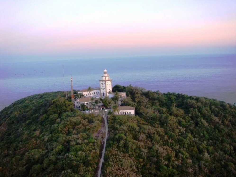 Farol da Ilha Rasa