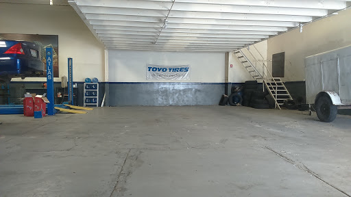 TOYO TIRES, Boulevard Lázaro Cárdenas 1239, Colonia Independencia, 21290 Mexicali, B.C., México, Tienda de neumáticos | BC