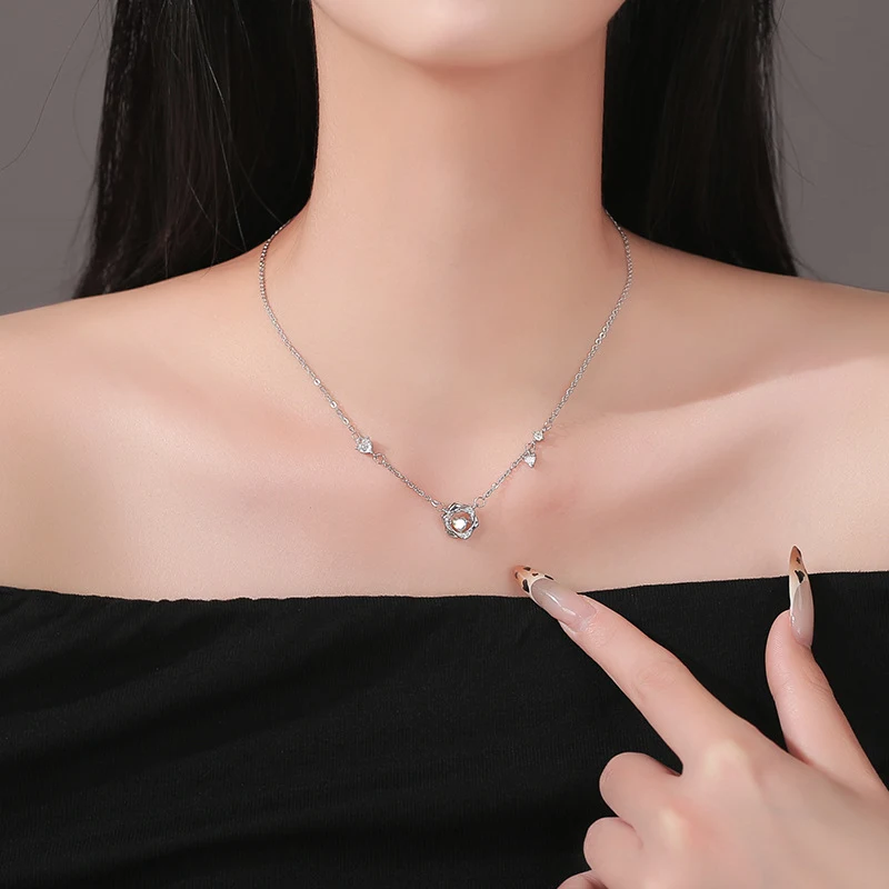 Collier Intelligent Étoile à Six Branches pour le Cœur, Suivez Votre Santé avec Élégance, Design Sophistiqué et Fonctionnalités Avancées