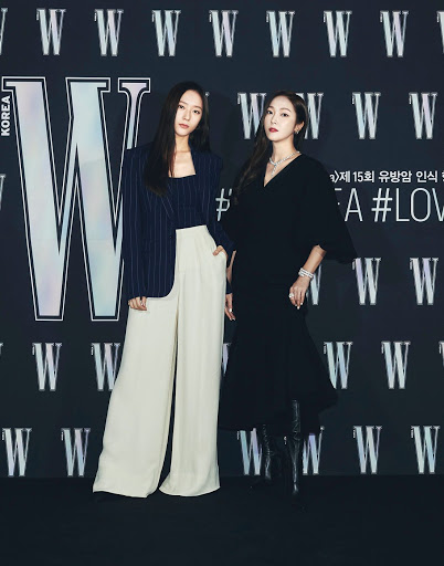 [theqoo] 35 FULL BODY SHOTS OF PEOPLE ATTENDING THE W KOREA BREAST ...