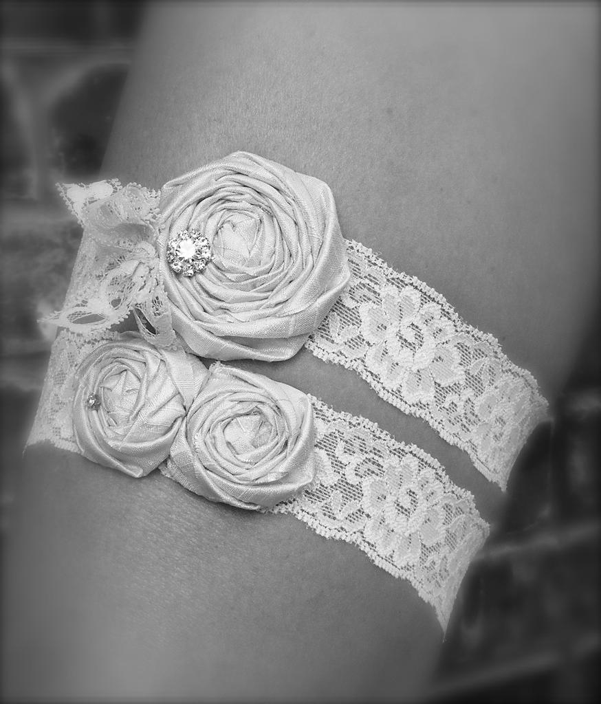 Vintage Romance Bridal Garter