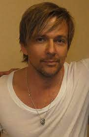 Sean Patrick Flanery Net Worth, Age, Wiki, Biography, Height, Dating, Family, Career