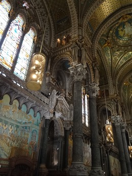 2018.08.24-052 intérieur de la basilique de Fourvière