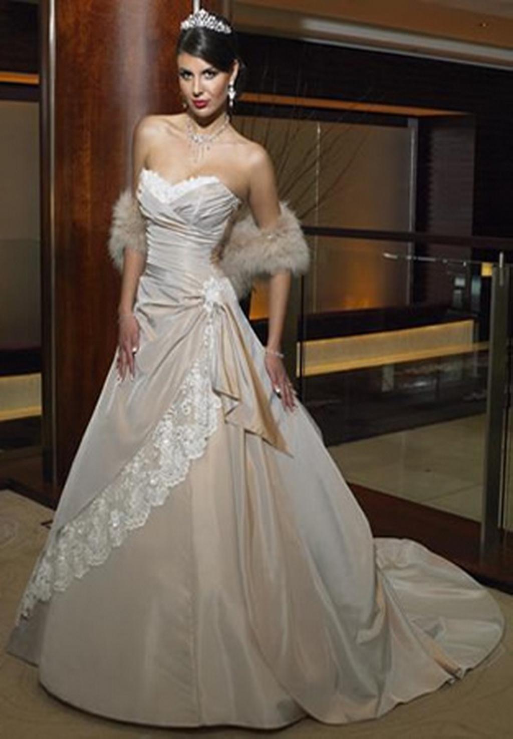 luxurious wedding gowns and elegant 9 540x777 luxurious wedding gowns and