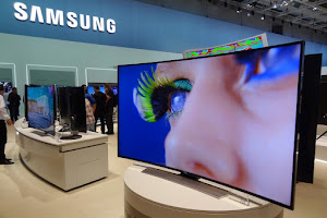 Samsung không từ bỏ TV màn hình cong, sẽ phát hành ít nhất 22 model mới ra toàn cầu