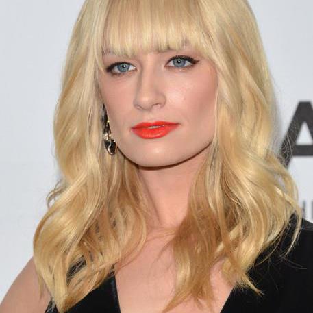 Beth Behrs Profile pictures, Dp Images, Display pics collection for whatsapp, Facebook, Instagram, Pinterest.