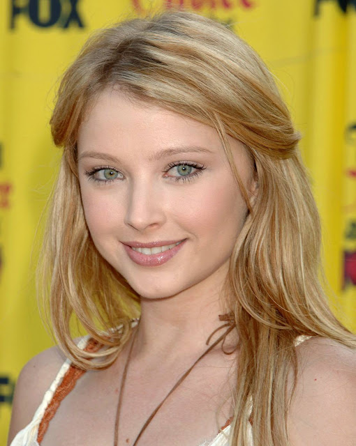 Elisabeth Harnois Profile Dp Pics