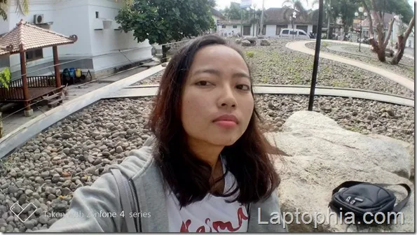 Hasil Foto Kamera Asus Zenfone 4 Selfie Pro ZD552KL