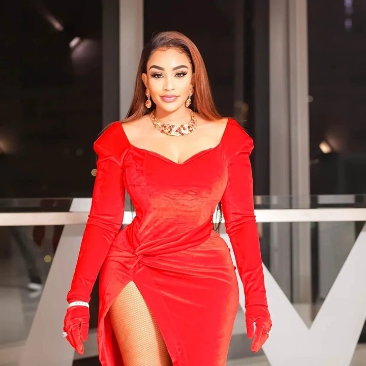 Exclusive… Mama Dangote Amlipukia Zari, Acharuka Baada ya Kuulizwa Juu ya ujio Wake