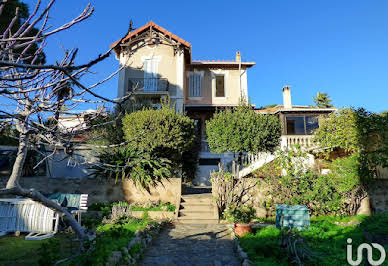 Maison avec terrasse 1