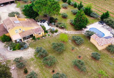 House with pool and terrace 4