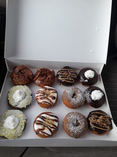 Donut Shop «Amazing Glazed», reviews and photos, 321 Johnstown Rd, Chesapeake, VA 23322, USA