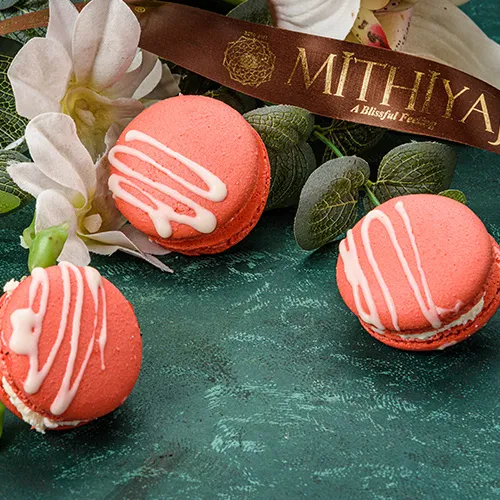 Red Velvet Macaroon (1 Pc)