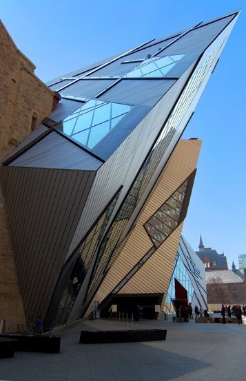 Royal Ontario Museum, Toronto. The Crystal, extension by Daniel Libeskind, architect.