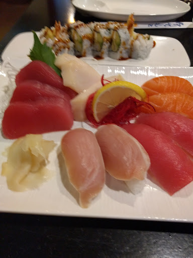 Sushi Restaurant «Fumi Sushi Restaurant», reviews and photos, 2100 Standiford Ave, Modesto, CA 95350, USA