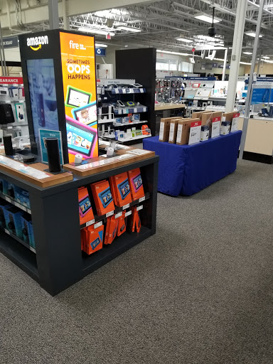 Electronics Store «Best Buy», reviews and photos, 2169 S Telegraph Rd, Bloomfield Hills, MI 48302, USA