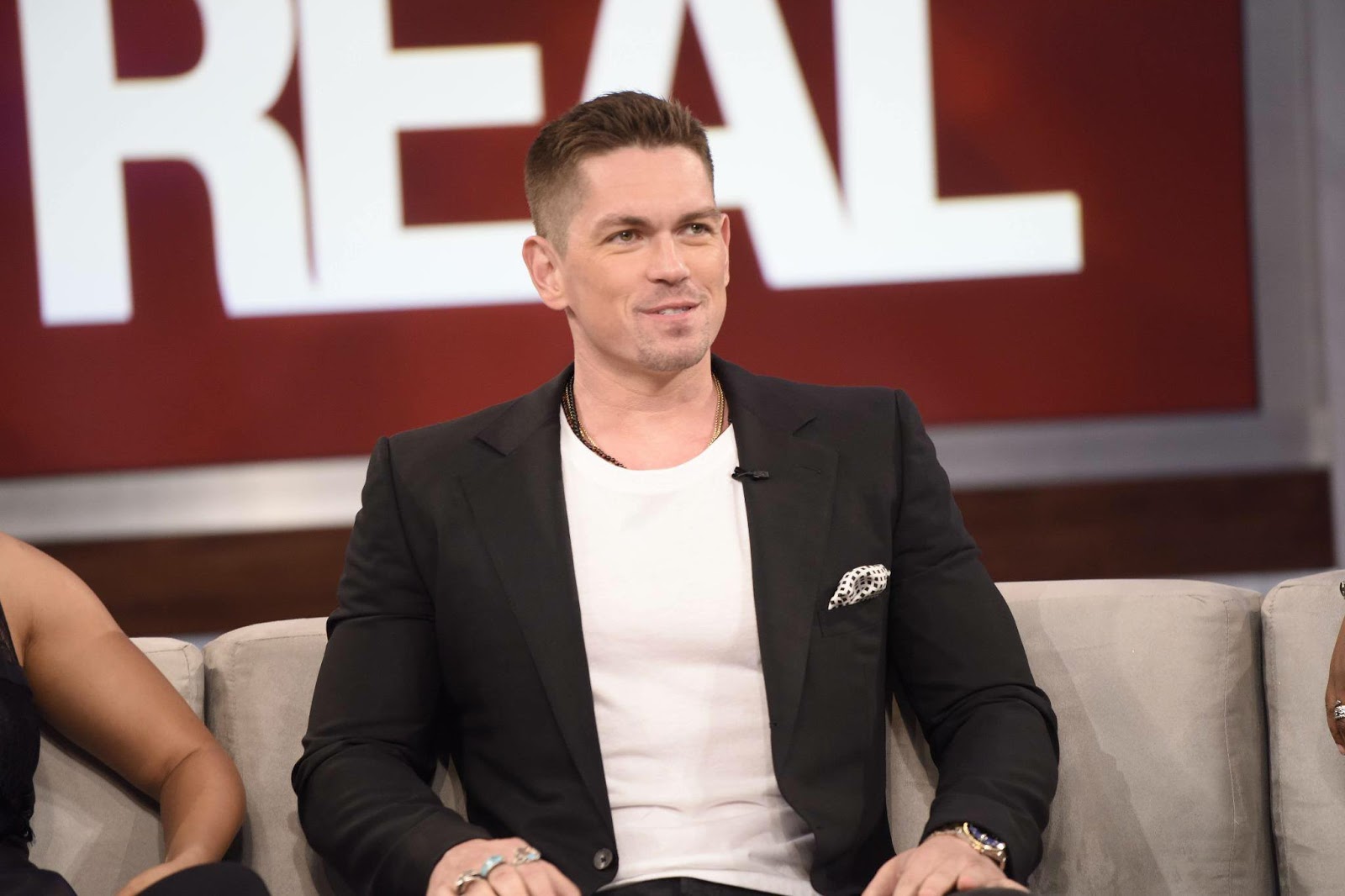 Steve Howey Profile Pictures Dp Images, Display Photos for whatsapp, Facebo...