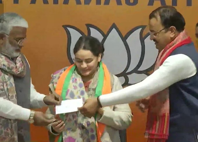 BJP में शामिल हुई अपर्णा यादव 