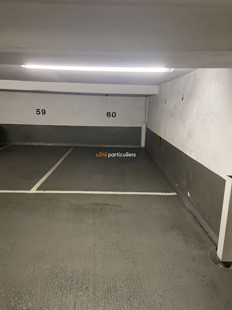 Location  parking  15 m² à Paris 8ème (75008), 300 €