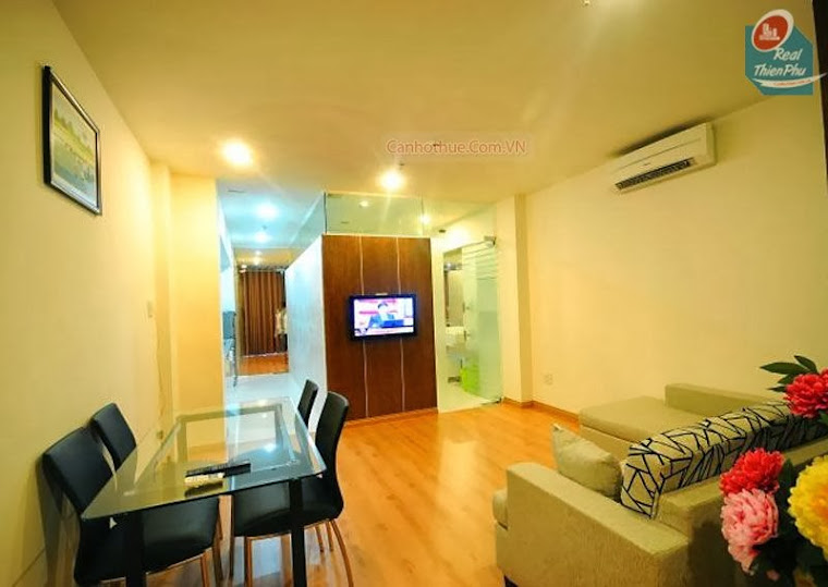 0939506439 - CHDV Lucky Residence Suite’s dạng 1PN, DT 70m2 đẹp lung linh, ... 1603-0810-Phong-khach-rong-rai-ngay-ben-canh-ban-an-trong-CHDV-Lucky-Residence-Suite