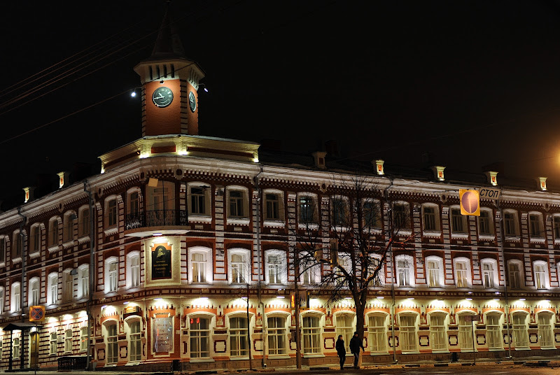 Ульяновск здания города. Дом Гончарова Ульяновск. Дом Гончарова Ульяновск перекресток. Дома Гончарова Ульяновск. Красивые здания Ульяновска.