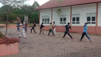 Pelatihan Tarung Derajat di SMA Negeri 9 Lembah Sabil sebagai Salah Satu Kegiatan Ekstrakurikuker