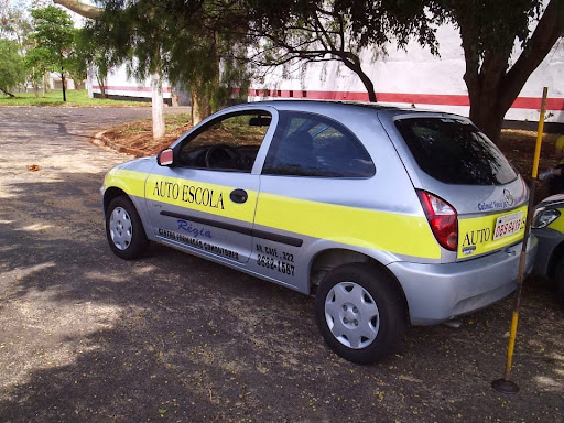 Auto Moto Escola Régia, Av. do Café, 322 - Subsetor Oeste - 2 (O-2), Ribeirão Preto - SP, 14050-220, Brasil, Escola_de_Condução, estado São Paulo