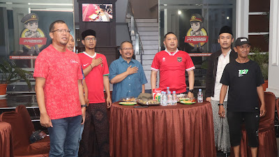 Nobar Semifinal Timnas Indonesia U-23, Ratusan Supporter Garuda Padati Mapolres Pasuruan