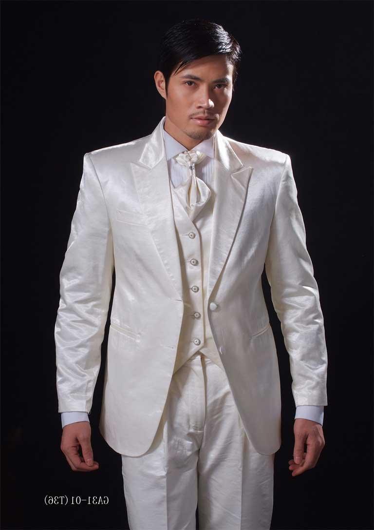 wedding tuxedos for men on the