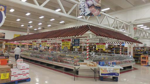 Soriana Híper - Plaza Juarez, Ejército Nacional Y Avenida Tecnológico, 2701, El Márquez, 32601 Cd Juárez, Chih., México, Supermercados o tiendas de ultramarinos | Juárez