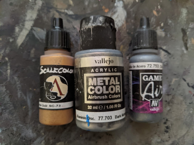 HOW to airbrush the NEW Formula Vallejo Metal Color, 2021