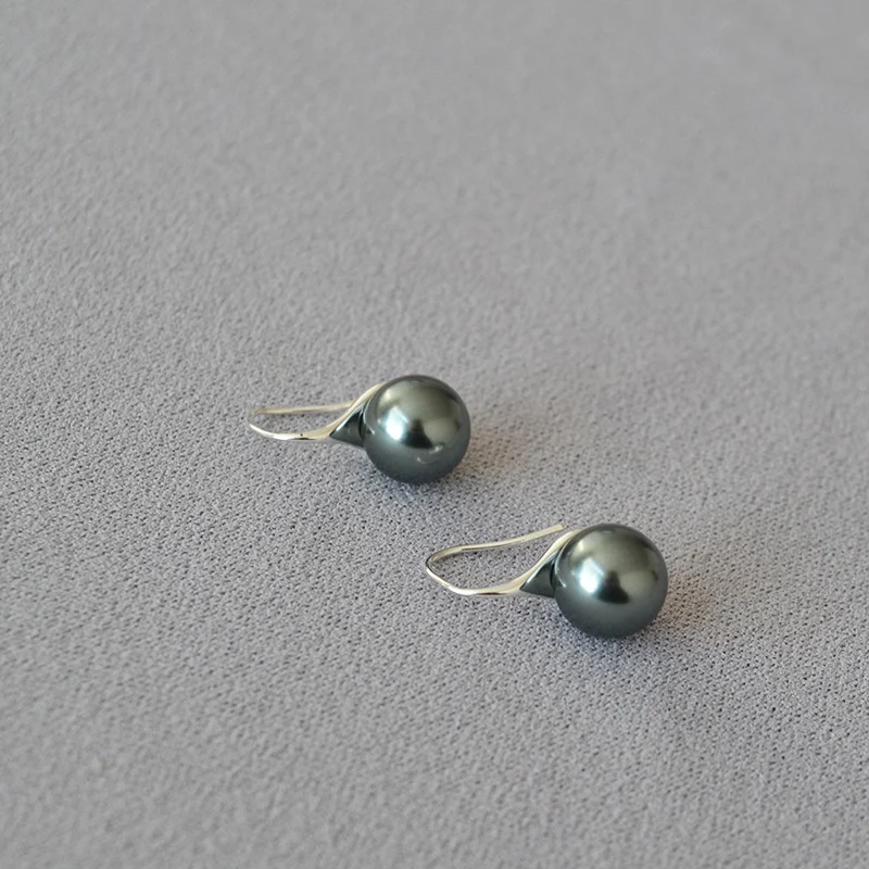 Pendientes de alfiler de plata 925 con diseño retro artístico, bombilla brillante, perla en círculo perfecto, para un look especial.