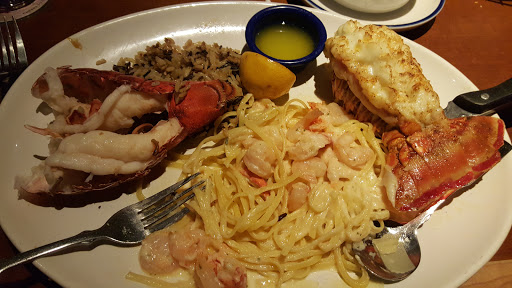 Seafood Restaurant «Red Lobster», reviews and photos, 15311 W McDowell Rd, Goodyear, AZ 85395, USA