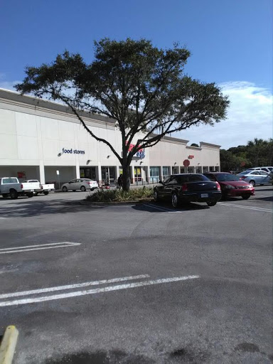 Grocery Store «Save-A-Lot», reviews and photos, 2021 George Jenkins Blvd #9a, Lakeland, FL 33815, USA