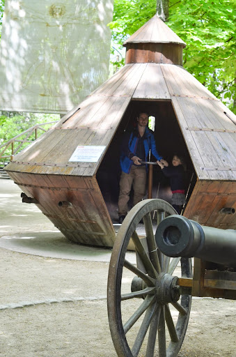 loire-a-velo-en-famille-visite-clos-luce-leonard-de-vinci