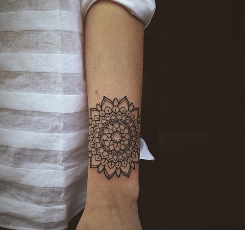 Mandala tatuagens de design para homens