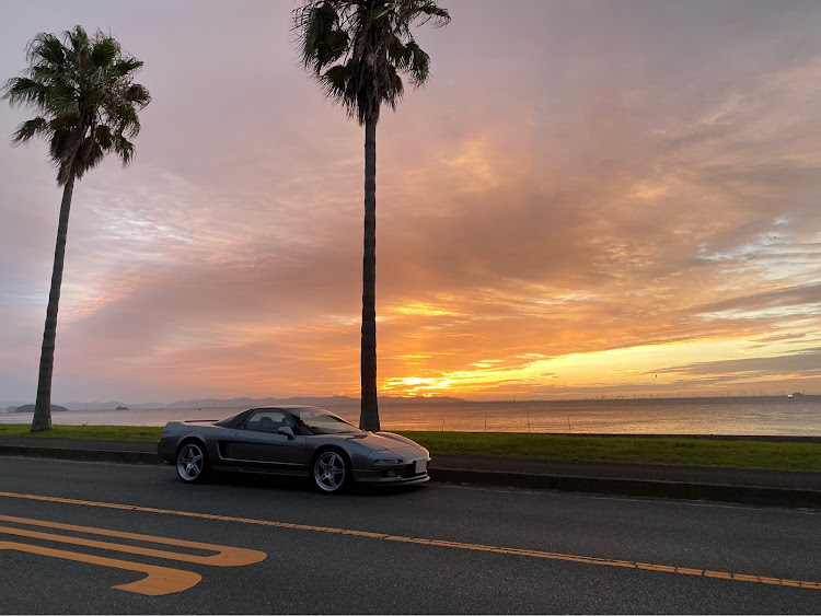 NSXの朝活ドライブ・ドライブ・車高調整・ガマフォルニアに関するカスタム事例の投稿画像1枚目