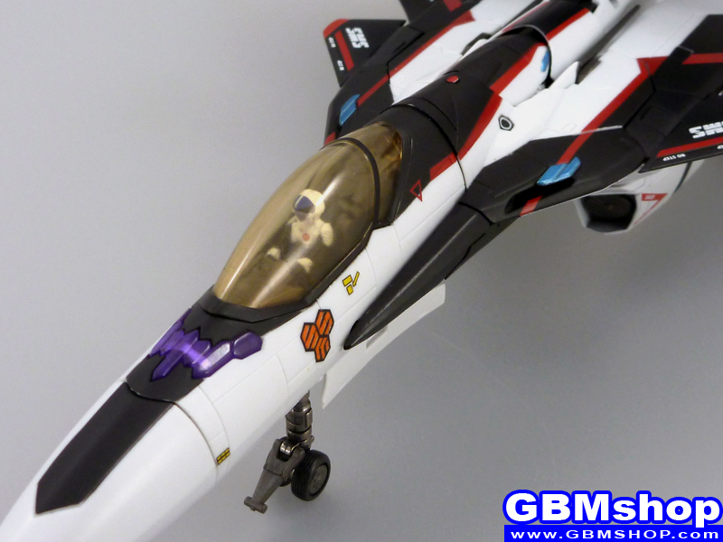 Macross 30 YF-30 Chronos Fighter Mode