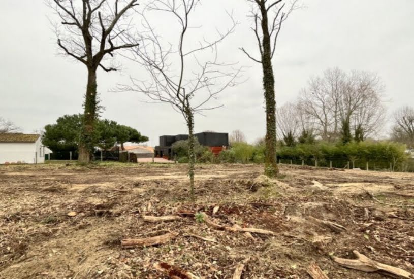  Vente Terrain + Maison - Terrain : 737m² - Maison : 110m² à Royan (17200) 