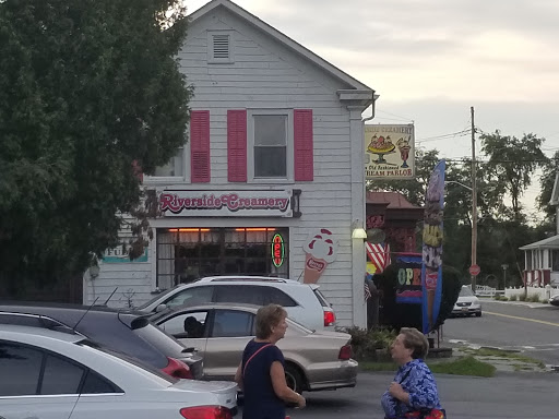 Ice Cream Shop «Riverside Creamery», reviews and photos, 5 Water St, Port Jervis, NY 12771, USA