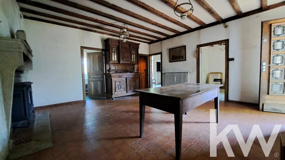 Vente maison 13 pièces 158 m² à Saint-Priest-d'Andelot (03800), 145 000 €