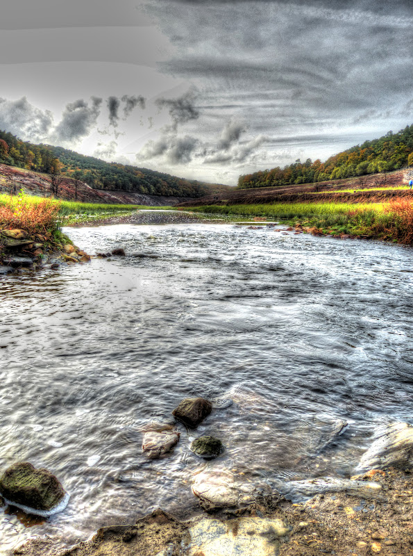 Au fond du lac de Guerlédan P1310325_6_7_8_HDR1