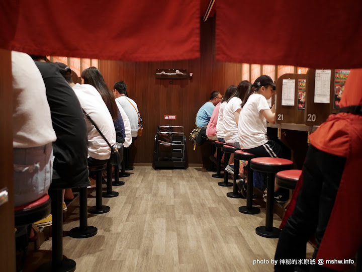 【食記】台北天然とんこつラーメン専門店 一蘭拉麵台灣台北本店@信義捷運台北101&世貿&市政府 : 原汁原味, 這完成度還真高阿! 下午茶 信義區 區域 午餐 台北市 宵夜 拉麵 捷運美食MRT&BRT 日式 晚餐 飲食/食記/吃吃喝喝 麵食類 